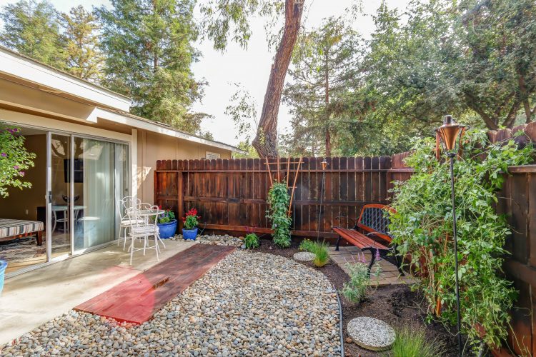 photo of Sierra Meadows back patio