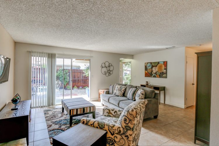 photo of Sierra Meadows living room